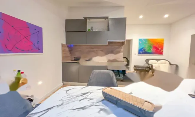 Недвижимость Трехкомнатная квартира, Центр: 9