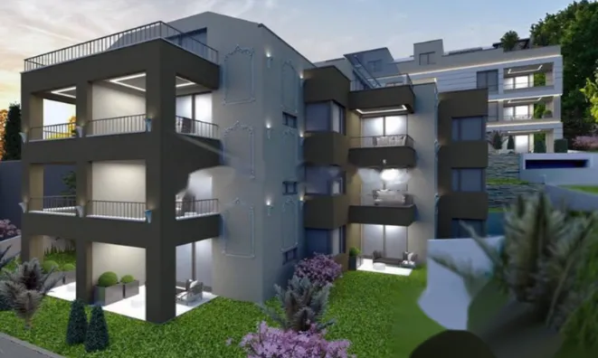 Недвижимость Трёхкомнатная квартира Центр: 4