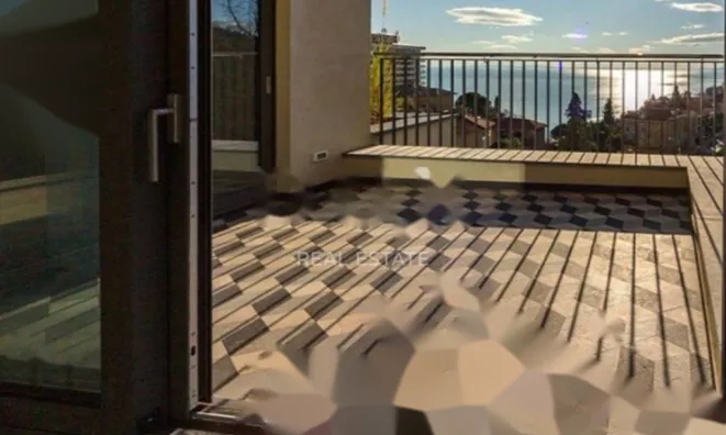 Недвижимость Трехкомнатная квартира в Опатии: 10