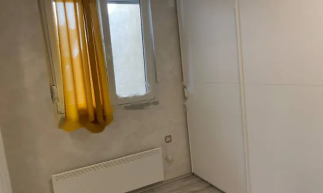 Недвижимость Двухкомнатная квартира в центре: 8