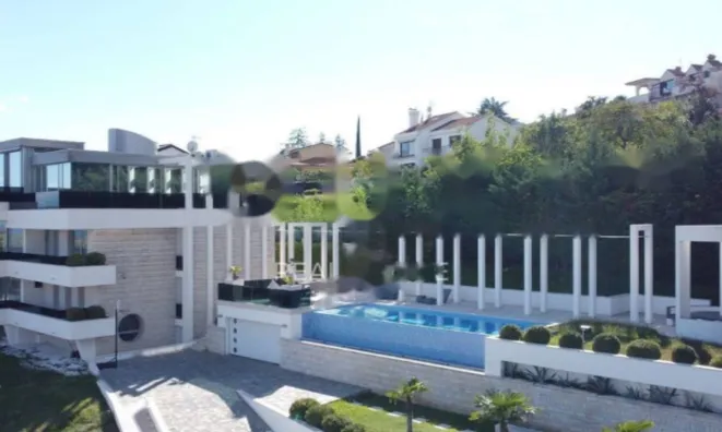 Недвижимость Коттедж 750 м², Центр, Опатия: 5