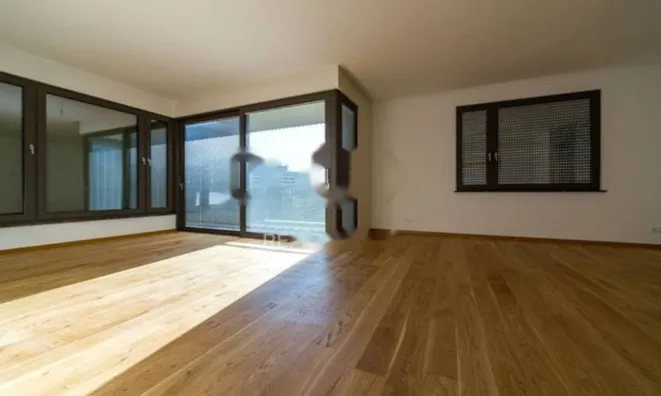 Недвижимость Трехкомнатная квартира, центр: 11