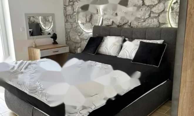 Недвижимость Семейный дом 328 м², Запад: 12