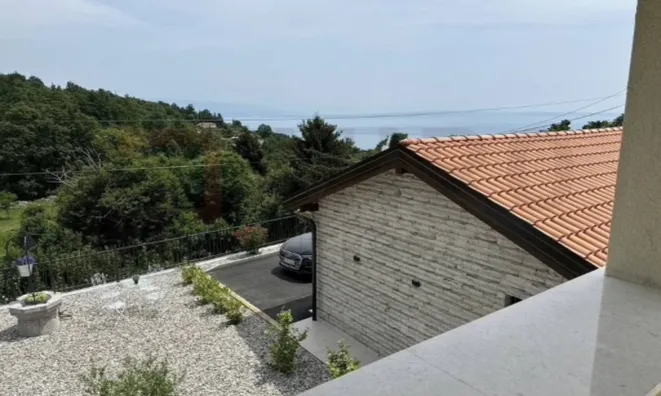 Недвижимость Семейный дом 328 м², Запад: 22