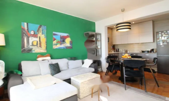 Недвижимость Трехкомнатная квартира, центр: 4