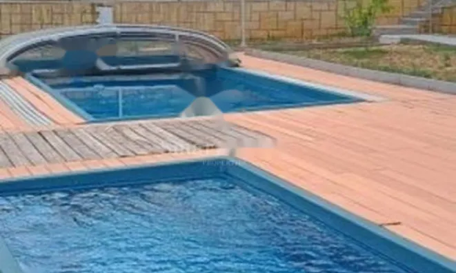 Недвижимость Трёхкомнатная квартира, Центр: 15