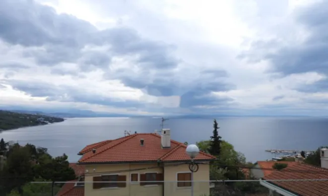 Недвижимость Трехкомнатная квартира, Центр: 12