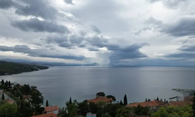 Недвижимость Трехкомнатная квартира, Центр: 14