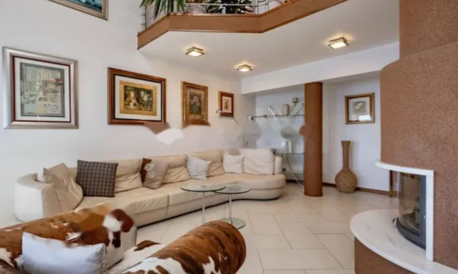 Недвижимость Семейный дом 500 м², Центр, Опатия: 1