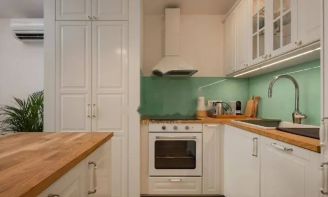 Недвижимость Двухкомнатная квартира в центре: 6