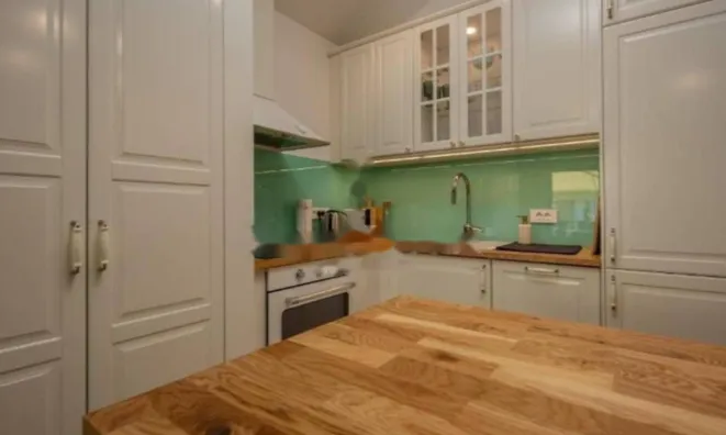 Недвижимость Двухкомнатная квартира в центре: 7