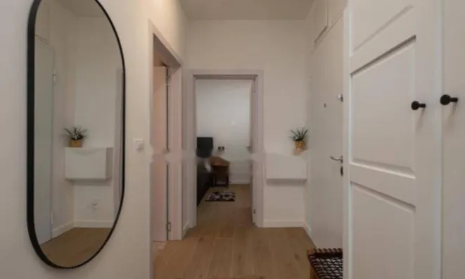 Недвижимость Двухкомнатная квартира в центре: 9