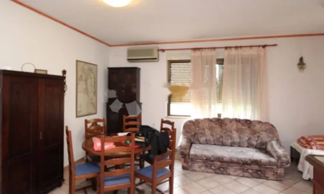 Недвижимость Двухкомнатная квартира, Центр: 1