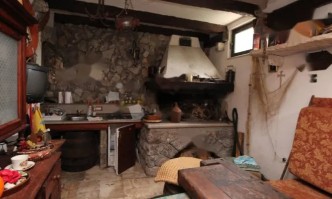 Недвижимость Двухкомнатная квартира, Центр: 13