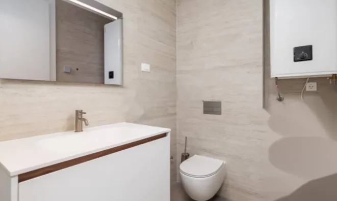 Недвижимость Трехкомнатная квартира 95 м²: 10