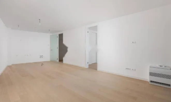 Недвижимость Трехкомнатная квартира 95 м²: 20