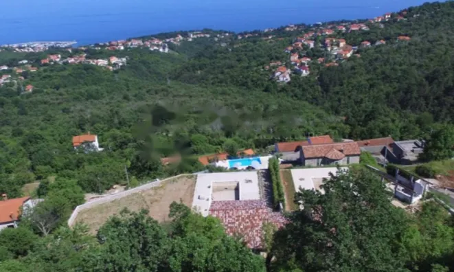 Недвижимость Семейный дом 400 м², Опатия: 4