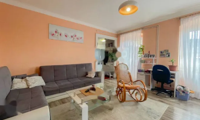 Недвижимость Трёхкомнатная квартира в центре: 2