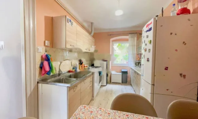 Недвижимость Трёхкомнатная квартира в центре: 6