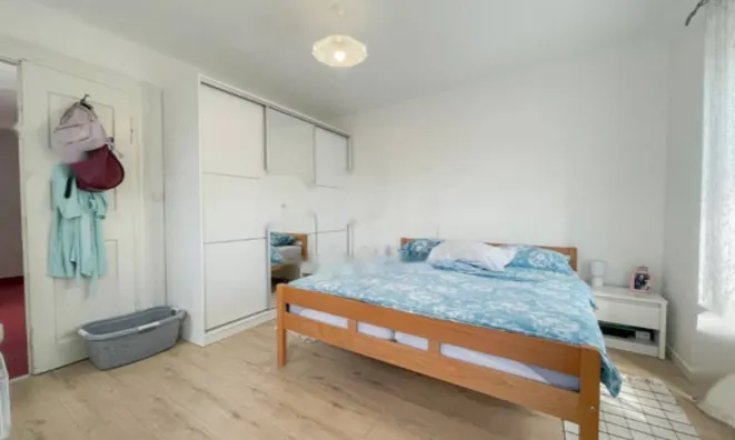 Недвижимость Трёхкомнатная квартира в центре: 8