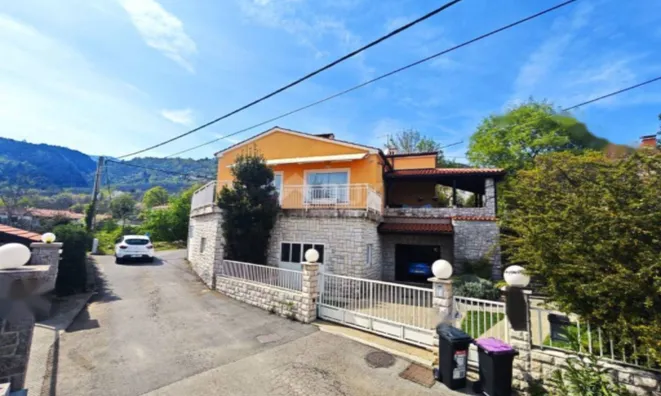 Недвижимость Среди вилл Опатии: 2