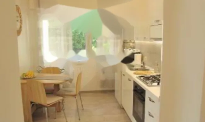 Недвижимость Двухкомнатная квартира в центре: 17