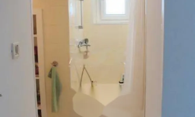 Недвижимость Двухкомнатная квартира в центре: 19