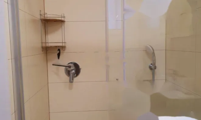 Недвижимость Двухкомнатная квартира в центре: 20