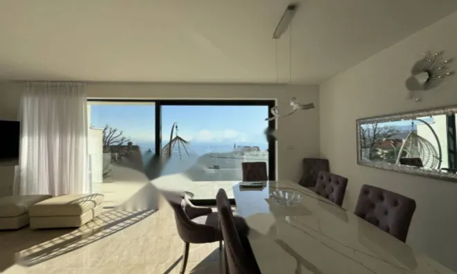 Недвижимость Семейный дом 241 м², Центр: 6