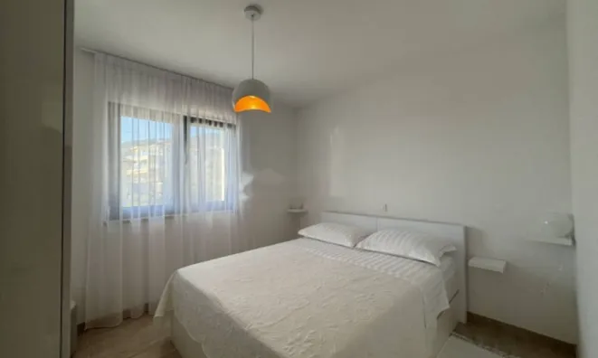 Недвижимость Семейный дом 241 м², Центр: 9