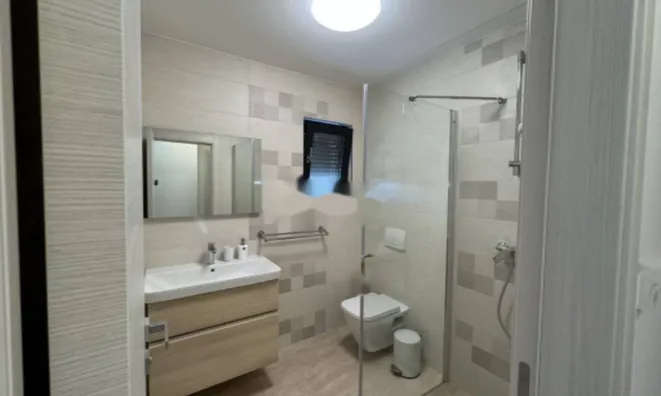 Недвижимость Семейный дом 241 м², Центр: 16