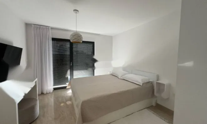 Недвижимость Семейный дом 241 м², Центр: 17