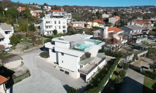 Недвижимость Семейный дом 241 м², Центр: 18