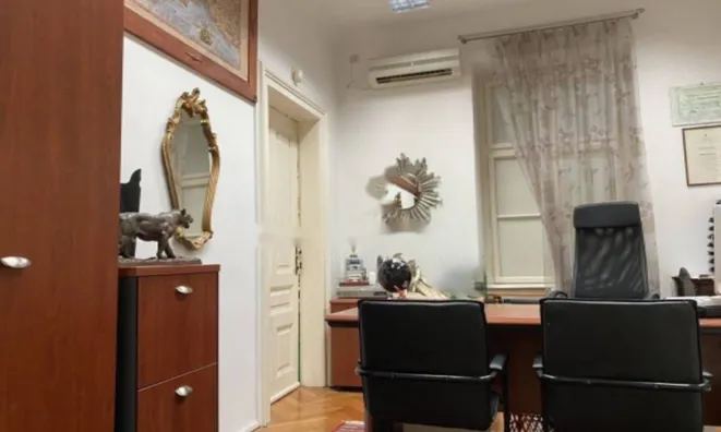 Недвижимость Двухкомнатная квартира, Центр: 4