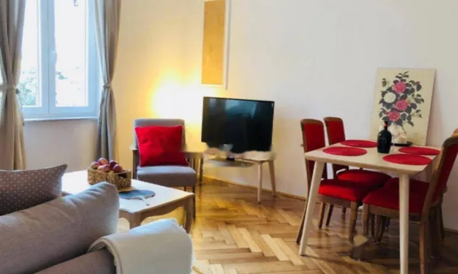 Недвижимость Трёхкомнатная квартира, Центр: 5