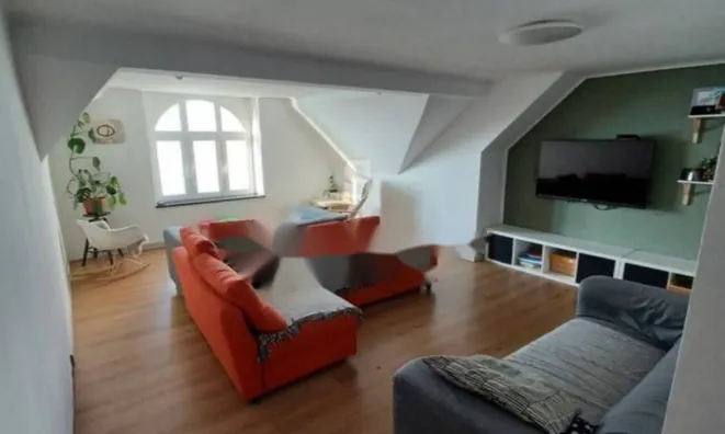 Недвижимость Трехкомнатная квартира в центре: 2