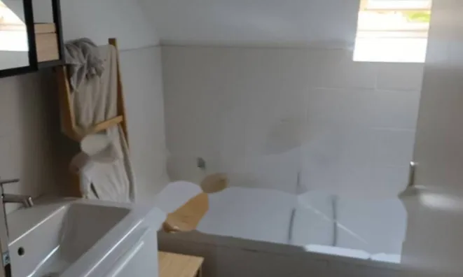 Недвижимость Трехкомнатная квартира в центре: 7