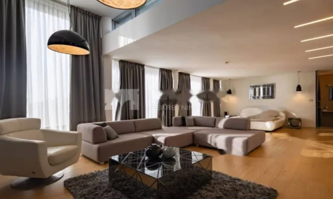 Недвижимость Семейный дом 600 м² в Центре: 9