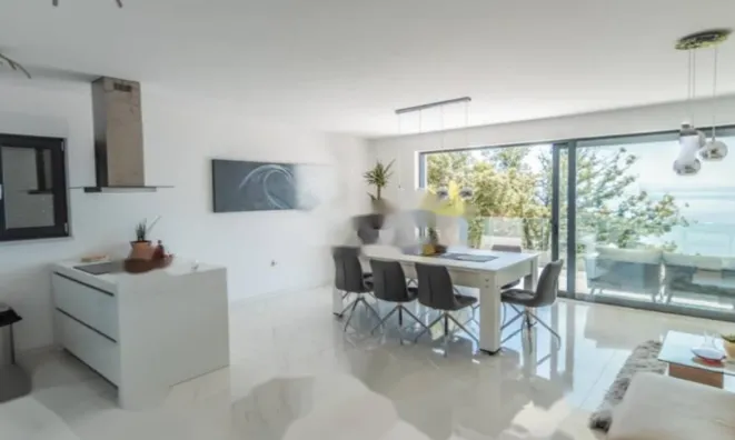 Недвижимость Семейный дом 250 м², Центр, Опатия: 21