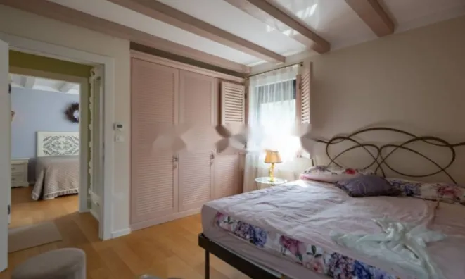 Недвижимость Четырехкомнатная квартира: 18