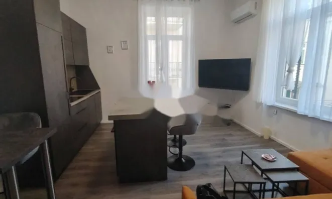 Недвижимость Двухкомнатная квартира, центр: 2