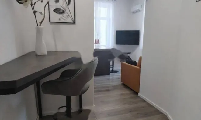 Недвижимость Двухкомнатная квартира, центр: 5