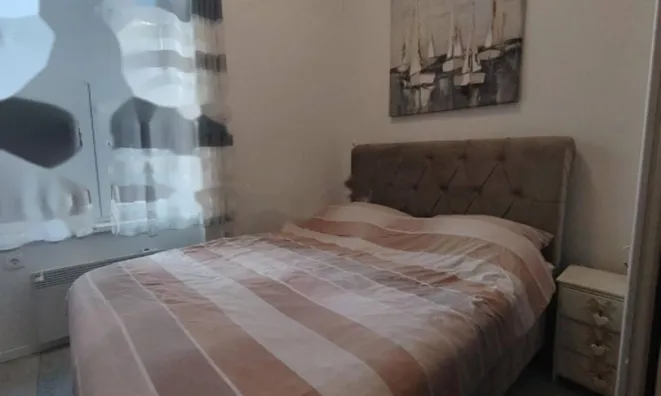 Недвижимость Двухкомнатная квартира, центр: 7