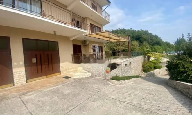 Недвижимость Семейный дом 470 м², Центр: 5