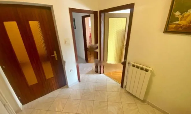 Недвижимость Семейный дом 470 м², Центр: 18