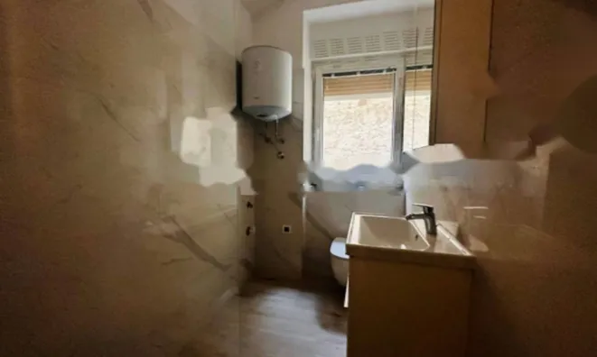 Недвижимость Трехкомнатная квартира Центр: 3