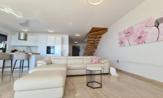 Недвижимость Семейный дом 250 м², Центр Опатия: 4