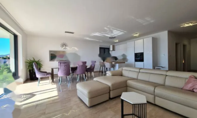 Недвижимость Семейный дом 250 м², Центр Опатия: 5