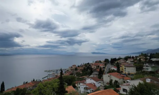 Недвижимость Трехкомнатная квартира Центр: 9