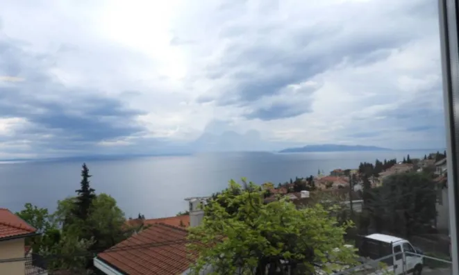 Недвижимость Трехкомнатная квартира Центр: 11